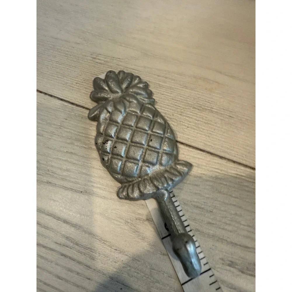 Cast Iron or pewter Pineapple‎ Wall Hook Silver Decor Tropical Nautical